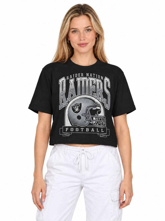 Las Vegas Raiders  Women's Franchise Helmet Crop T-Shirt Mock Neck - Black