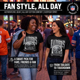 Las Vegas Raiders  Women's Franchise Helmet Crop T-Shirt Mock Neck - Black